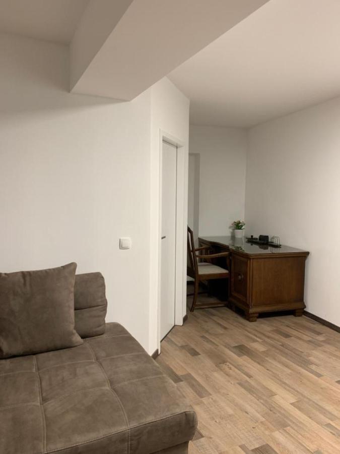 Lovely Share Aachener Weiher Privatunterkunft *
