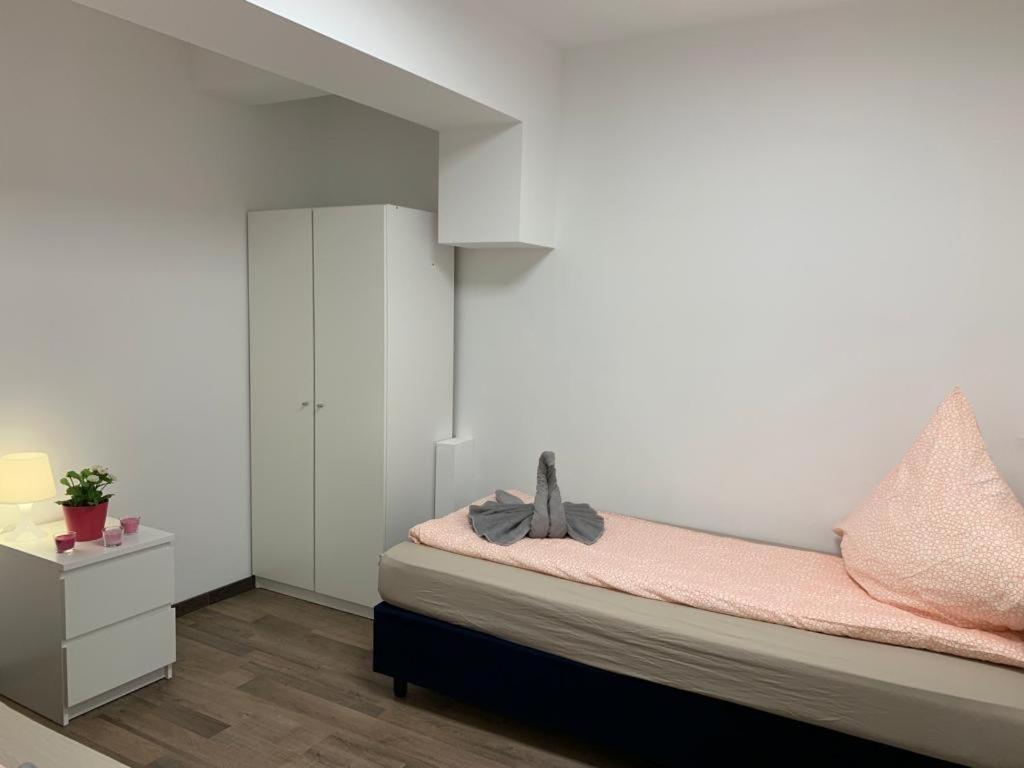 Lovely Share Aachener Weiher Privatunterkunft *